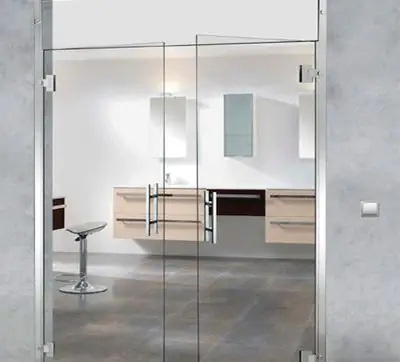Mampara divisoria de cristal con puerta