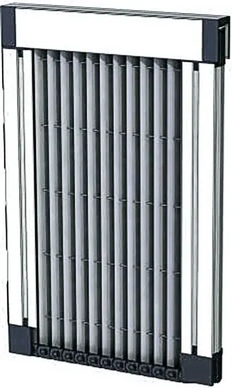 Mosquitera de acordeón en puerta de terraza