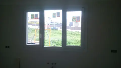 Ventanas oscilobatientes de PVC en San Agustín de Guadalix